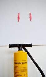 Installations kunst, kunstinstallation, kunst, bryster, balloner